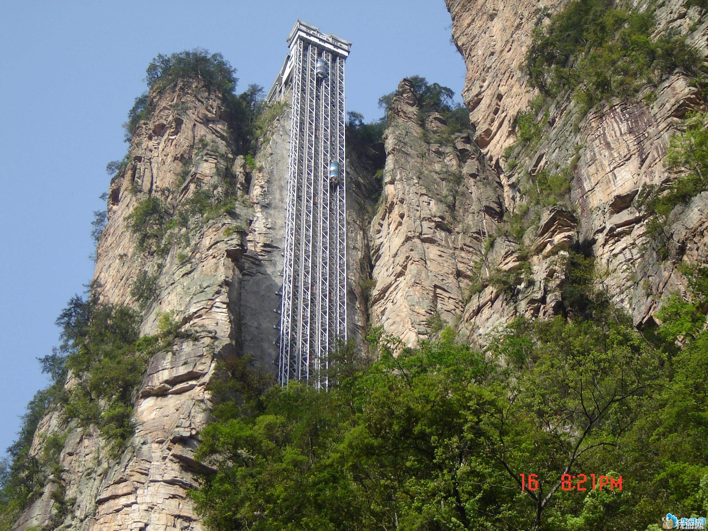 百龙电梯.jpg